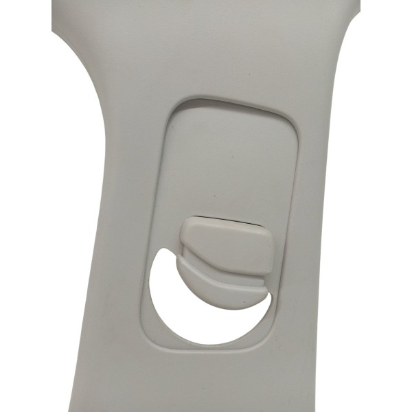 Acabamento Coluna Superior Central Direita Peugeot 3008 2011