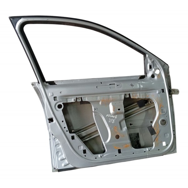Porta Dianteira Esquerda Renault Megane Detalhes