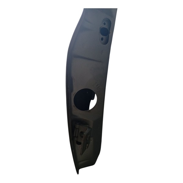 Porta Dianteira Direita Peugeot 207 Detalhe