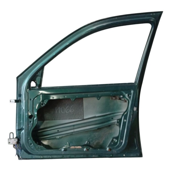 Porta Dianteira Direita Volkswagen Golf 2000 Detalhes