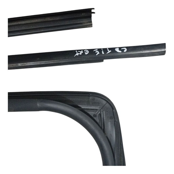 Kit Pestana Canaleta Traseira Esquerda Citroen C3 2018 Kit Pestana Canaleta Traseira Esquerda Citroen C3 2018