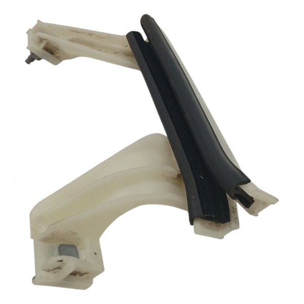 Guia Vidro Porta Dianteira Direita Citroen C4 Picasso 2009 Guia Vidro Porta Dianteira Direita Citroen C4 Picasso 2009
