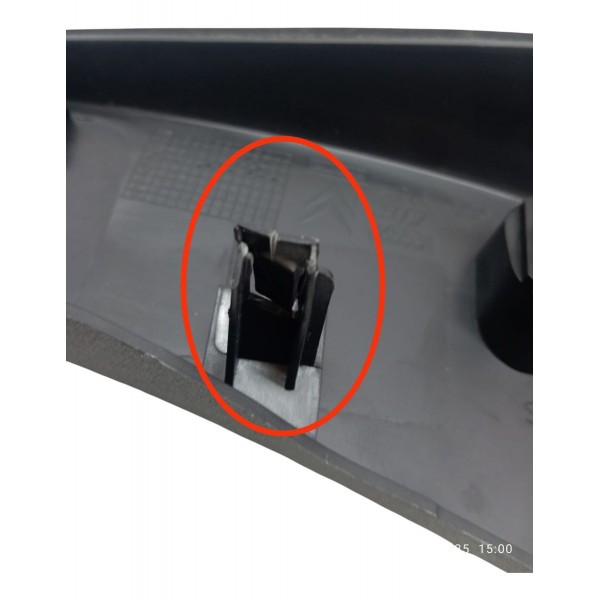 Moldura Direita Painel Citroen C4 Picasso 2009 Detalhe Moldura Direita Painel Citroen C4 Picasso 2009 Detalhe