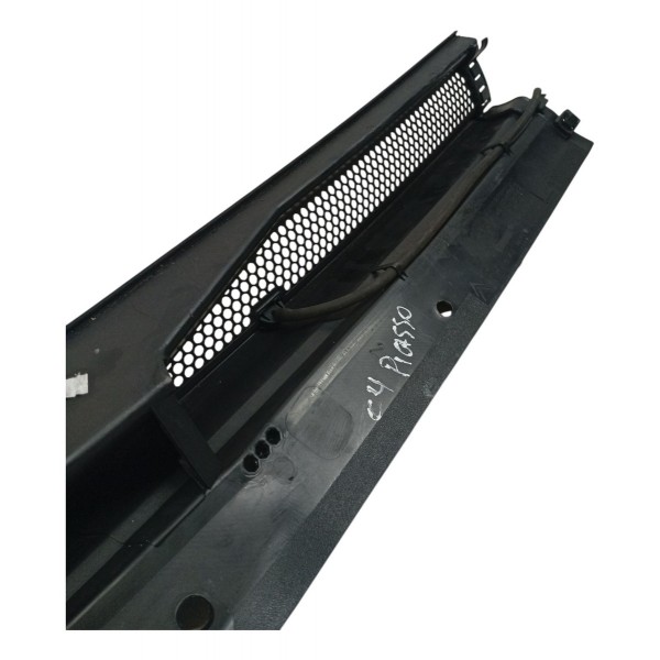 Churrasqueira Parabrisa Citroen C4 Picasso 2009 Detalhe Churrasqueira Parabrisa Citroen C4 Picasso 2009 Detalhe