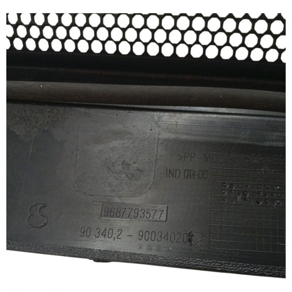 Churrasqueira Parabrisa Citroen C4 Picasso 2009 Detalhe Churrasqueira Parabrisa Citroen C4 Picasso 2009 Detalhe