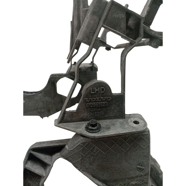 Suporte Painel Frontal Volvo Xc60 T5 2012 Suporte Painel Frontal Volvo Xc60 T5 2012