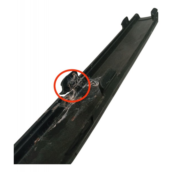 Friso Parachoque Traseiro Volkswagen Gol G3 2001 Detalhe