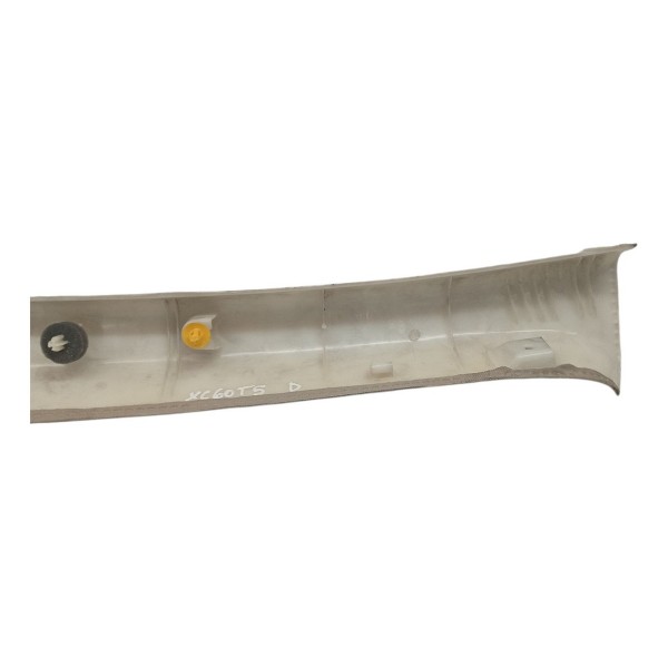 Moldura Acabamento Interno Direito Volvo Xc60 T5 2012