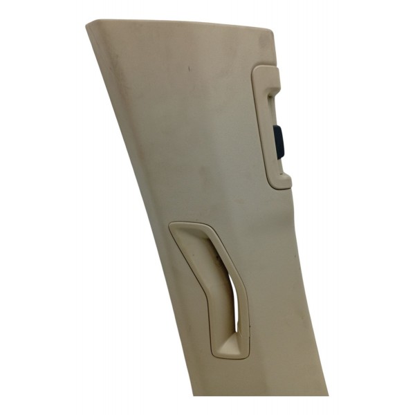 Moldura Difusor Coluna Superior Esquerda Volvo Xc60 2.0 2012