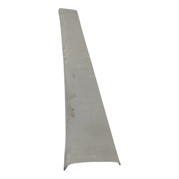 Moldura Traseira Teto Volkswagen Gol G3 2001 Detalhe