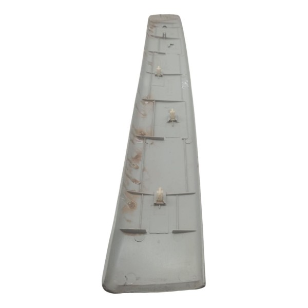 Moldura Traseira Teto Volkswagen Gol G3 2001 Detalhe
