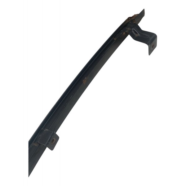 Guia Canaleta Traseira Direita Volkswagen Gol 2001 Detalhe Guia Canaleta Traseira Direita Volkswagen Gol 2001 Detalhe