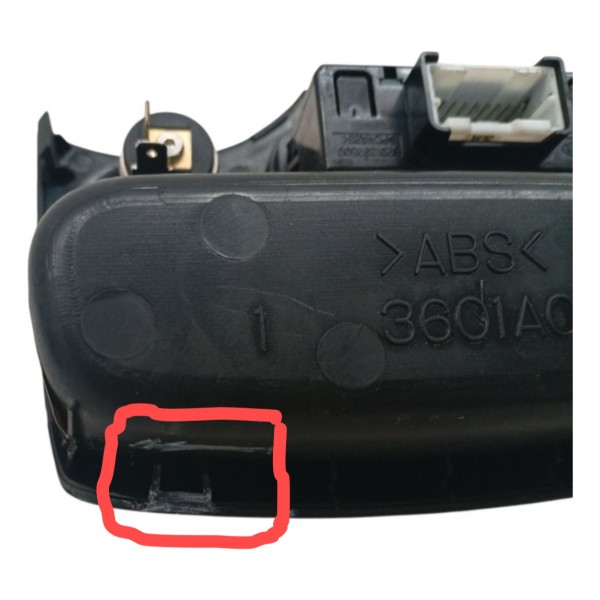 Moldura Porta Objetos Tomada Usb12v Kia Picanto 2009 Detalhe Moldura Porta Objetos Tomada Usb12v Kia Picanto 2009 Detalhe