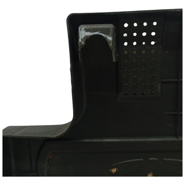 Tampa Proteção Motor Chery Cielo Sedan 1.6 2012 Detalhe Tampa Proteção Motor Chery Cielo Sedan 1.6 2012 Detalhe