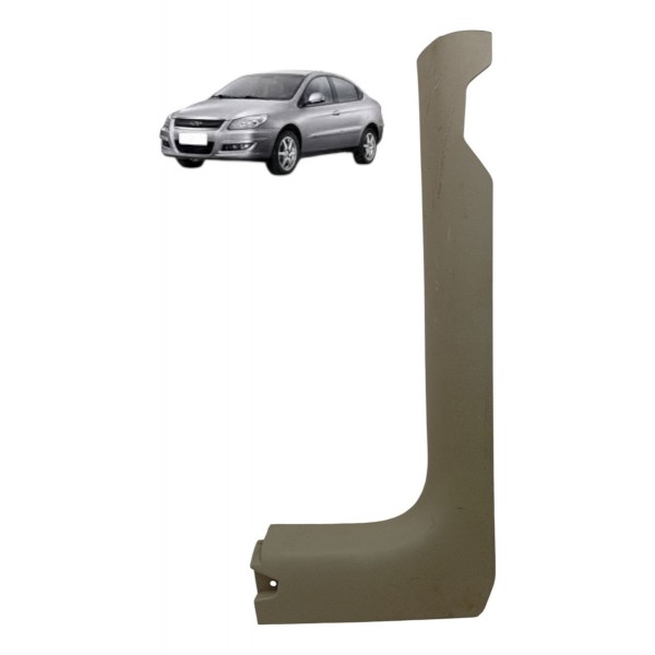 Moldura Soleira Dianteiro Direita Chery Cielo Sedan 2012