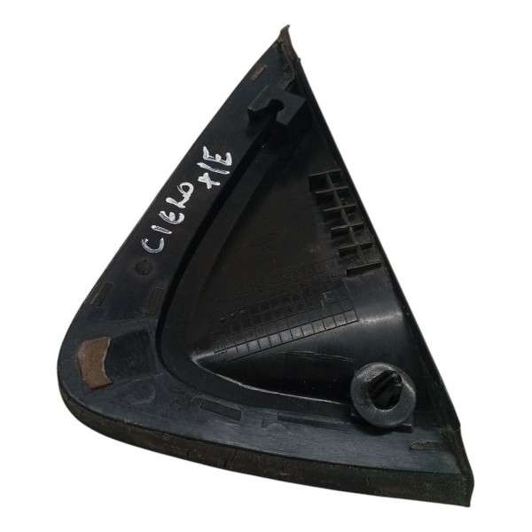 Acabamento Lateral Traseiro Esquerdo Chery Cielo Sedan 2012