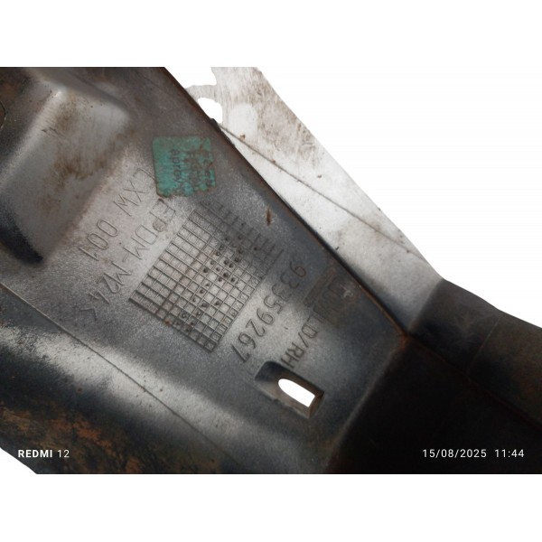 Moldura Traseira Direita Caixa Ar Gm Astra 2.0 2000