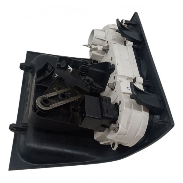 Moldura Comando Ar Painel Ford Fiesta 1.6 2007 Moldura Comando Ar Painel Ford Fiesta 1.6 2007