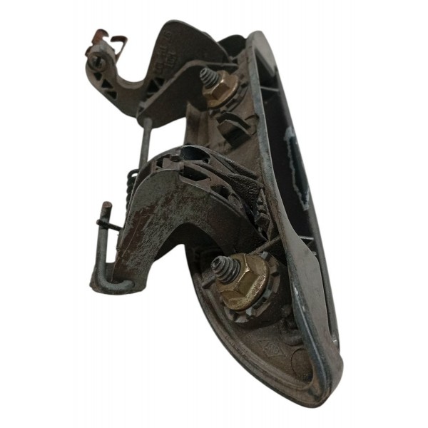 Maçaneta Externa Traseira Direita Renault Clio Sedan 2003 Maçaneta Externa Traseira Direita Renault Clio Sedan 2003