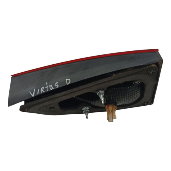 Lanterna Tampa Traseira Direita Volkswagen Virtus 2019