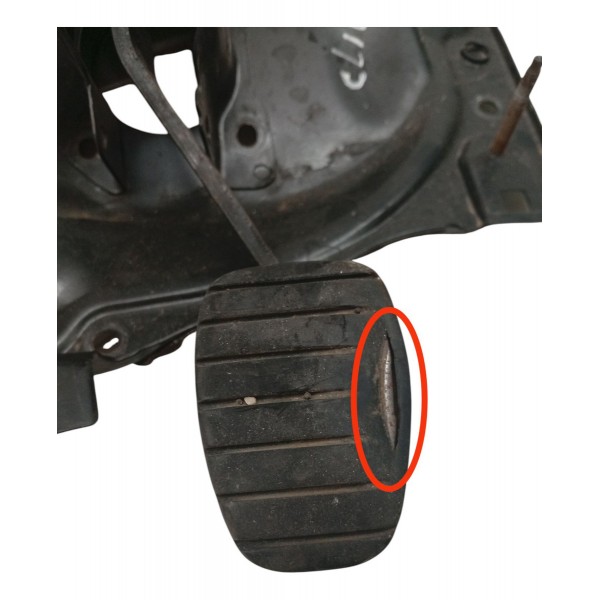 Pedaleira Pedal Freio Embreagem Renault Clio 1.0 2008 Pedaleira Pedal Freio Embreagem Renault Clio 1.0 2008