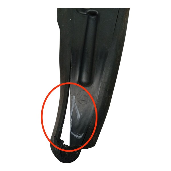 Acabamento Dianteiro Direirto Citroen C4 Lounge 2015 Detalhe