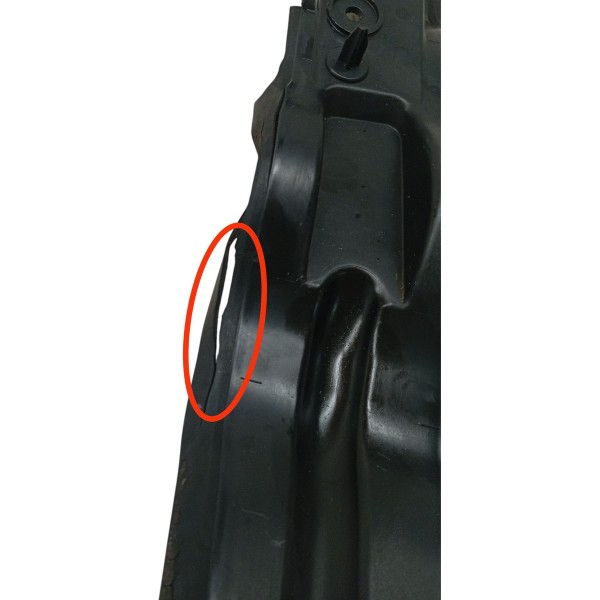 Acabamento Dianteiro Direirto Citroen C4 Lounge 2015 Detalhe