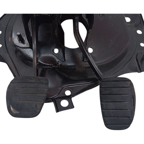 Pedaleira Pedal Freio Embreagem Renault Clio 1.0 2001 2002 Pedaleira Pedal Freio Embreagem Renault Clio 1.0 2001 2002