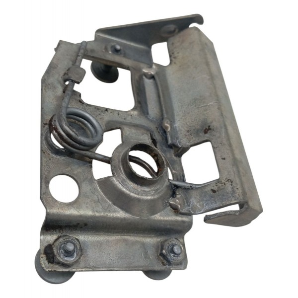 Fechadura Inferior Capô Fiat Uno 1.0 2011 2012 2013 2014 Fechadura Inferior Capô Fiat Uno 1.0 2011 2012 2013 2014