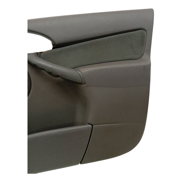 Forro Porta Dianteiro Direito Ford Focus 4p 2002 Detalhe Forro Porta Dianteiro Direito Ford Focus 4p 2002 Detalhe