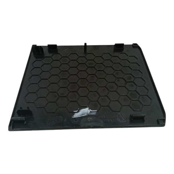 Tampa Porta Objetos Volkswagen Virtus 1.6 2018 2019 Detalhe Tampa Porta Objetos Volkswagen Virtus 1.6 2018 2019 Detalhe