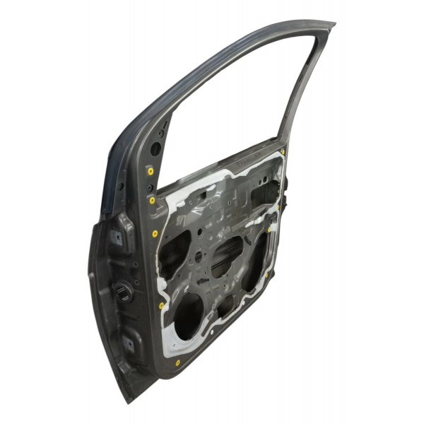 Porta Dianteira Direita Fiat Palio 4p 1.6 2014 2015 Detalhe Porta Dianteira Direita Fiat Palio 4p 1.6 2014 2015 Detalhe