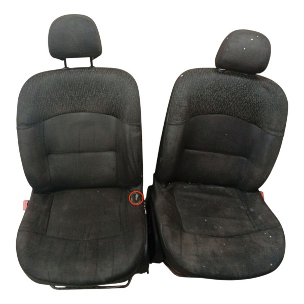 Jogo Banco Tecido Renault Clio 1.0 2005 2006 2007 Detallhe Jogo Banco Tecido Renault Clio 1.0 2005 2006 2007 Detallhe