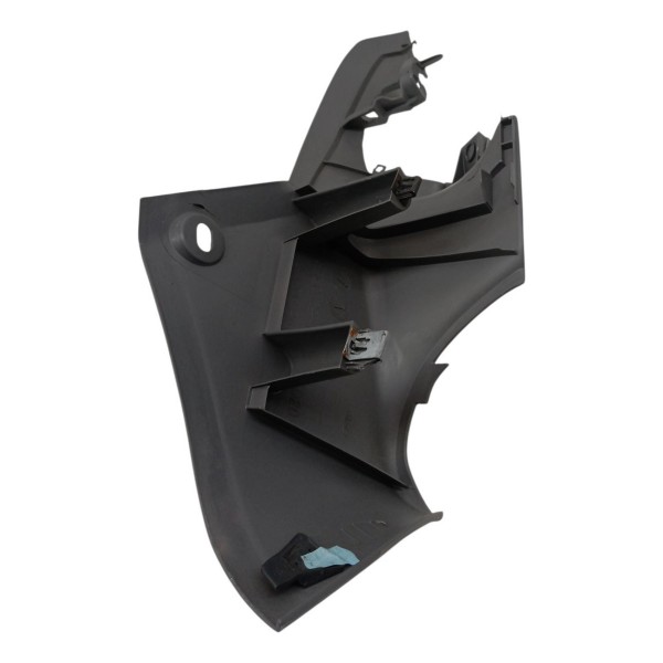 Acabamento Traseiro Direito Ford Focus 2001 2002 Detalhe