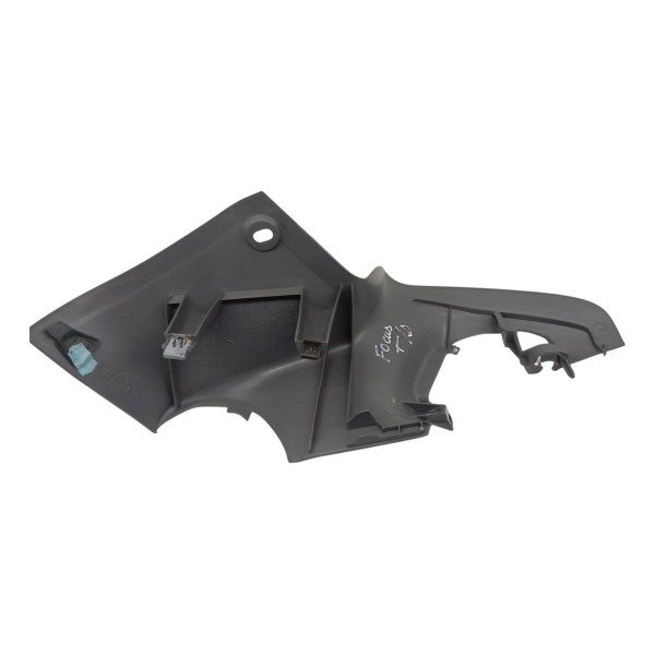 Acabamento Traseiro Direito Ford Focus 2001 2002 Detalhe