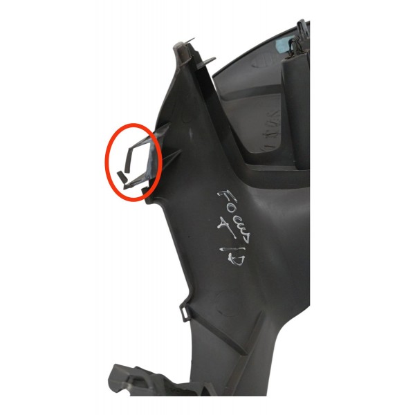 Acabamento Traseiro Direito Ford Focus 2001 2002 Detalhe