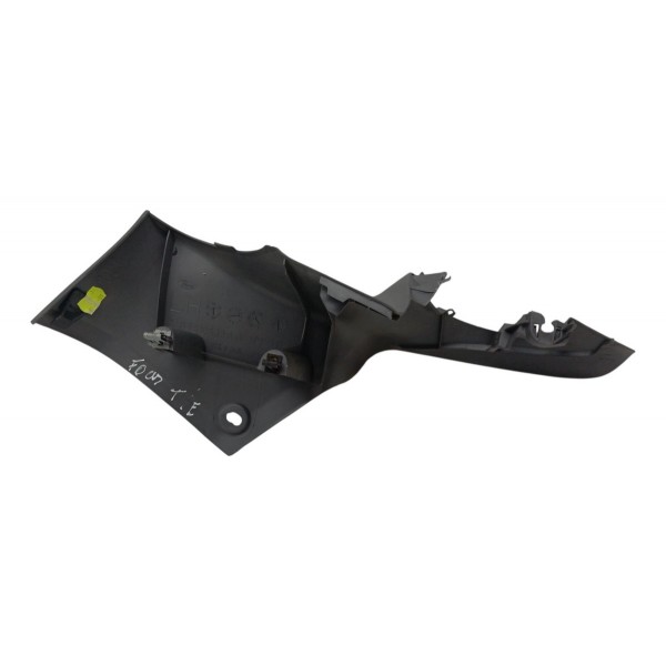 Acabamento Traseiro Esquerdo Ford Focus 2001 2002 Detalhe