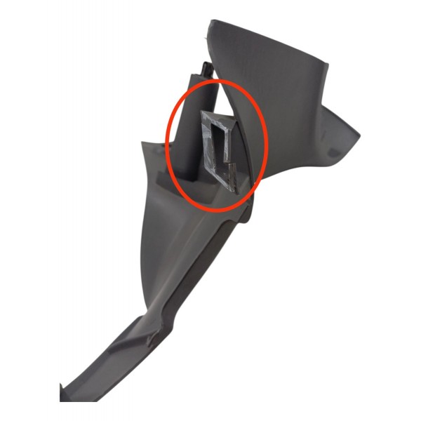 Acabamento Traseiro Esquerdo Ford Focus 2001 2002 Detalhe