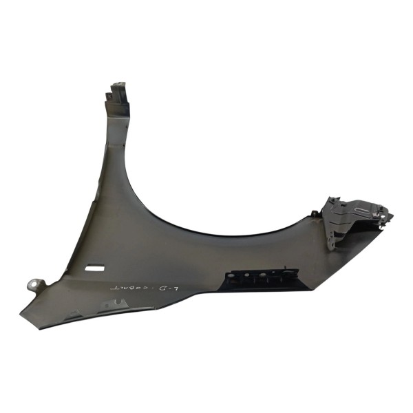 Paralama Dianteiro Direito Chevrolet Cobalt 2012 Detalhe Paralama Dianteiro Direito Chevrolet Cobalt 2012 Detalhe