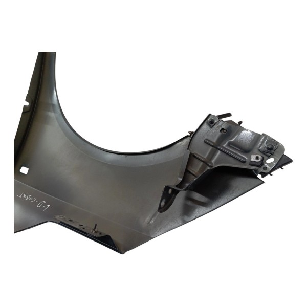 Paralama Dianteiro Direito Chevrolet Cobalt 2012 Detalhe Paralama Dianteiro Direito Chevrolet Cobalt 2012 Detalhe