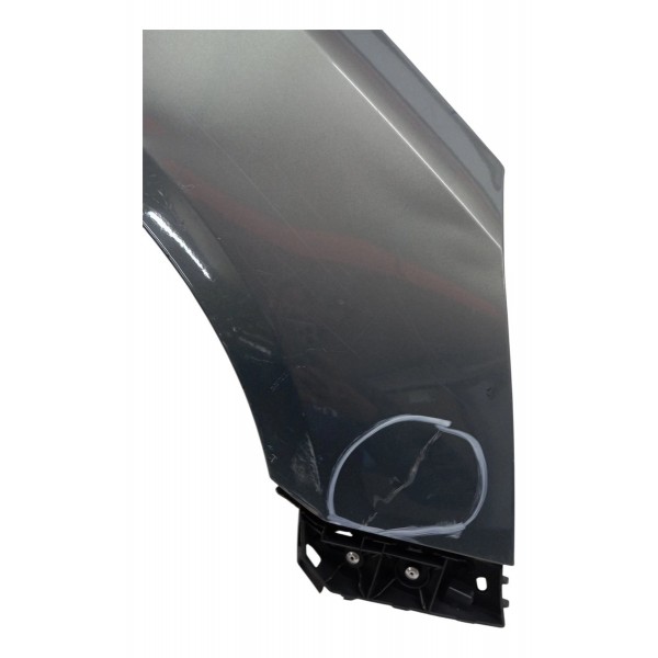 Paralama Dianteiro Direito Chevrolet Cobalt 2012 Detalhe Paralama Dianteiro Direito Chevrolet Cobalt 2012 Detalhe