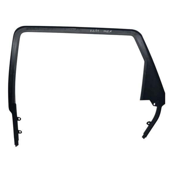 Guarnição Traseira Esquerda Fiat Freemont 2.4 2011 2012