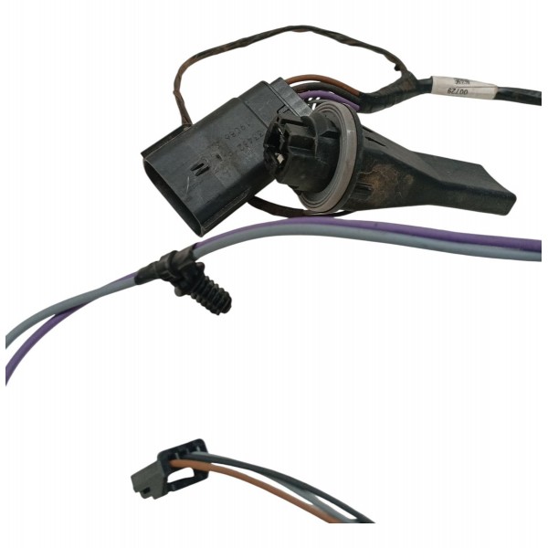 Chicote Farol Direito Chevrolet Tracker 2024 Chicote Farol Direito Chevrolet Tracker 2024