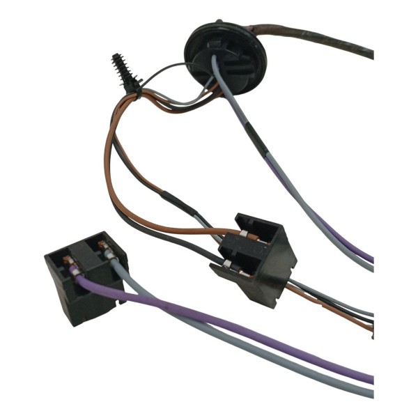 Chicote Farol Direito Chevrolet Tracker 2024 Chicote Farol Direito Chevrolet Tracker 2024