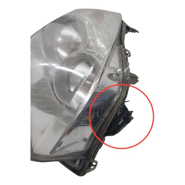 Farol Dianteiro Direito Chevrolet Vectra 2008 2009 Detalhe Farol Dianteiro Direito Chevrolet Vectra 2008 2009 Detalhe