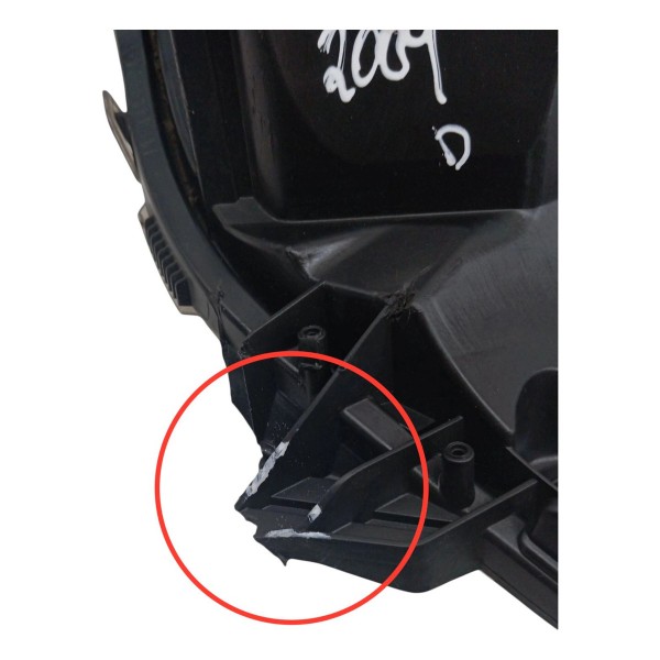 Farol Dianteiro Direito Chevrolet Vectra 2008 2009 Detalhe Farol Dianteiro Direito Chevrolet Vectra 2008 2009 Detalhe