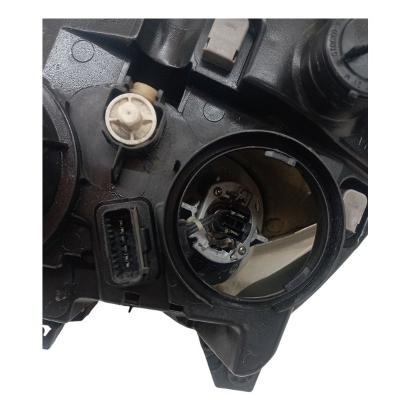 Farol Dinteiro Direito Citroen C5 2.0 2004 2005 2006 Detalhe Farol Dinteiro Direito Citroen C5 2.0 2004 2005 2006 Detalhe