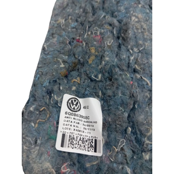 Isolamento Assoalho Volkswagen Polo 2013 Original