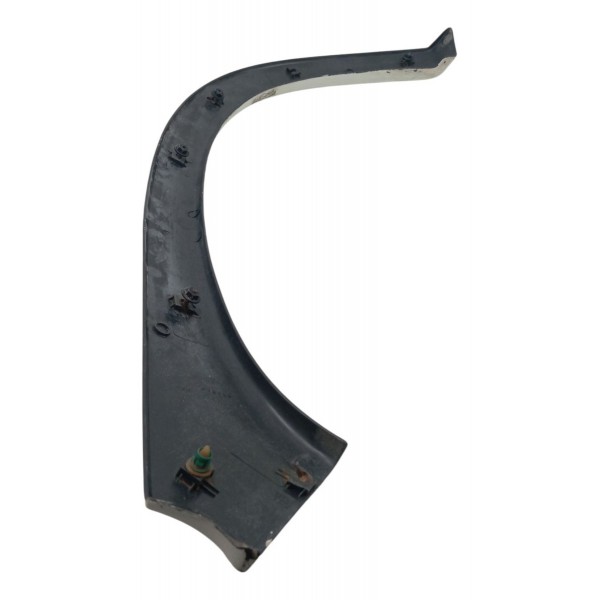 Moldura Paralama Traseiro Esquerdo Gm Corsa 1996 Detalhe