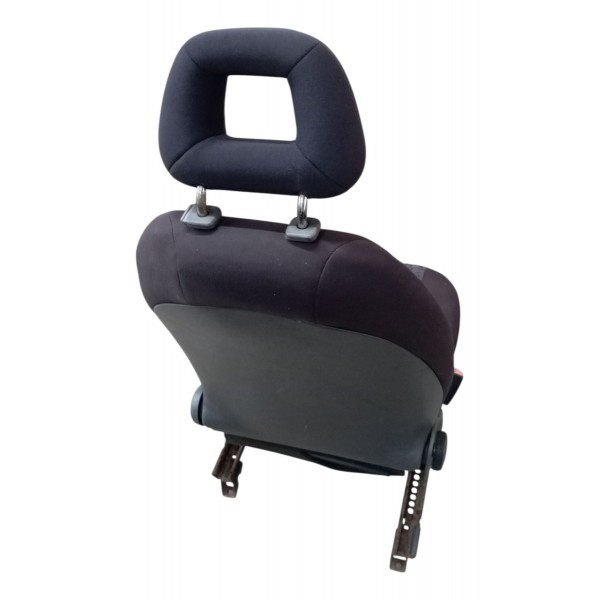 Banco Dianteiro Esquerdo Mercdes Benz A160 2008 2009 Detalhe Banco Dianteiro Esquerdo Mercdes Benz A160 2008 2009 Detalhe